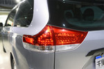 丰田Sienna2011款2.7L 两驱自动型 点击看大图