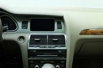 奥迪Q72011款3.0TFSI 舒适型(L)