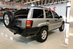 Jeep大切诺基2003款Jeep4700(CBU) 5门旅行车自动5速四驱