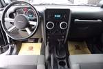 Jeep牧马人四门版2010款3.8L 罗宾汉