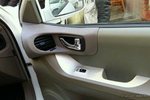 华泰经典圣达菲2011款2.0L汽油两驱手动舒适型  点击看大图