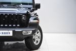 Jeep牧马人四门版2019款2.0T Sahara 四门版