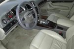 奥迪A6L2009款2.4L 豪华型