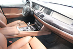 宝马5系GT2010款550i GT豪华型