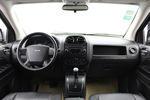 Jeep指南者2010款2.4L 运动版 点击看大图