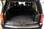Jeep自由客2013款2.4L 豪华导航版