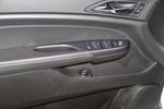 凯迪拉克SRX2014款3.0L 精英型 点击看大图