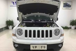 Jeep自由客2014款2.4L 豪华导航版