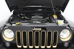 Jeep牧马人四门版2014款3.6L 龙腾典藏版 点击看大图