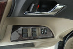 丰田汉兰达2012款2.7L 两驱7座豪华导航版 点击看大图