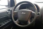 Jeep指南者2010款2.4L 运动版