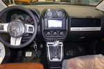 Jeep指南者2014款改款 2.4L 四驱豪华导航版