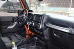Jeep牧马人四门版2012款3.6L Sahara 极地版