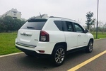 Jeep指南者2013款2.4L 四驱炫黑导航版