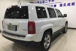 Jeep自由客2014款2.4L 豪华导航版