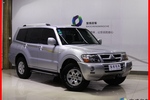 三菱帕杰罗2011款3.0L GL 手动 四驱