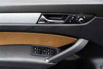 大众帕萨特2015款1.8TSI DSG尊荣版
