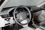 奔驰E级2010款E260L CGI优雅型(加长版) 点击看大图