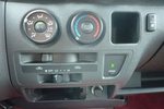 丰田HIACE2011款2.7L 自动豪华版13座