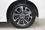 雷克萨斯CT200h2017款1.8L 精英版 双色