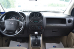 Jeep指南者-2007款 2.4L 四驱运动版	