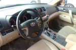 丰田汉兰达2009款2.7L 两驱 精英版(5座)