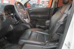 Jeep指南者2013款2.4L 四驱炫黑导航版