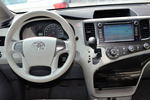 丰田Sienna2011款2.7L 两驱自动型