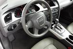奥迪A4L2009款2.0TFSI 标准型