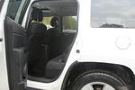 Jeep自由客2013款2.4L 炫黑运动版