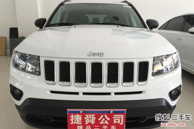 Jeep指南者2014款改款 2.4L 四驱舒适版