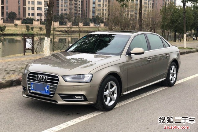 奥迪A4L2013款35 TFSI 自动标准型