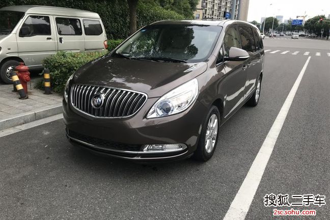 别克GL82014款3.0L GT豪华商务豪雅版