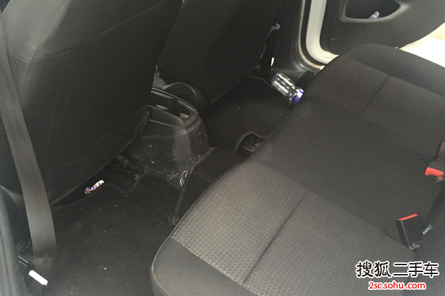 【上海二手标致3012016款1.6L 自动豪华版】