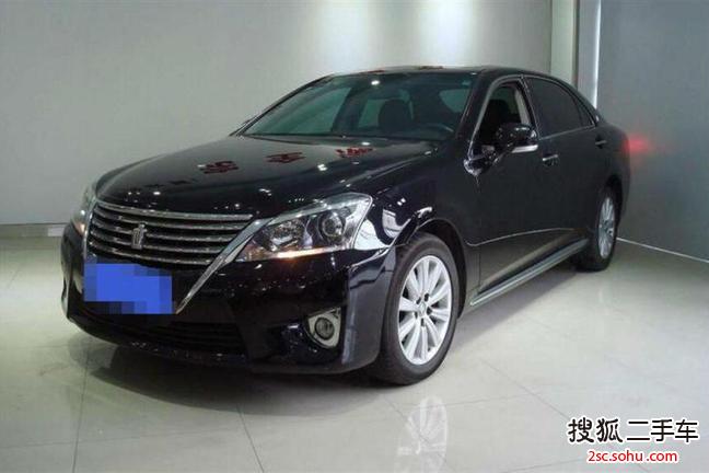 丰田皇冠2012款2.5 Royal 导航版