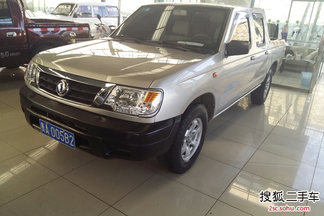 日产PICKUP厢式车2013款2.4L两驱高级型5座 国IV