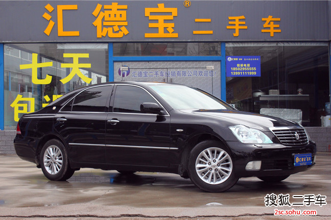 丰田皇冠2005款3.0L Royal Saloon