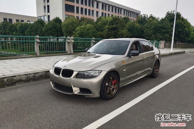 宝马3系2010款325i 豪华型