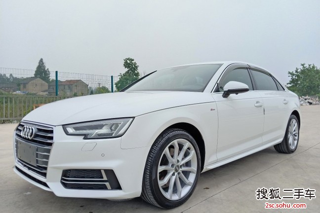 奥迪A4L2018款30周年版 40TFSI 时尚型