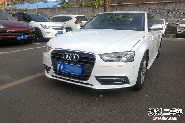 奥迪A4L2013款35 TFSI 自动舒适型