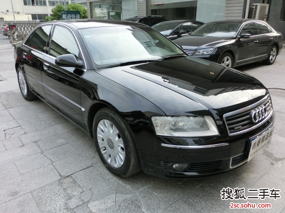 奥迪A8L2004款4.2 LWB Quattro(自动四驱)