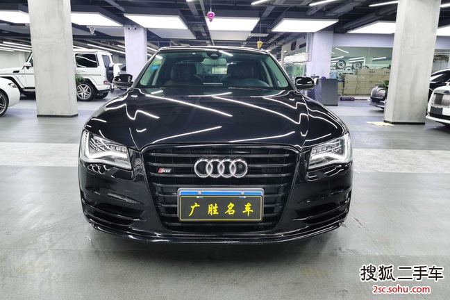 奥迪S82013款4.0TFSI quattro