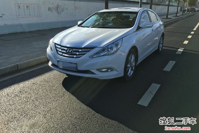 现代索纳塔八2013款2.0L 自动领先版