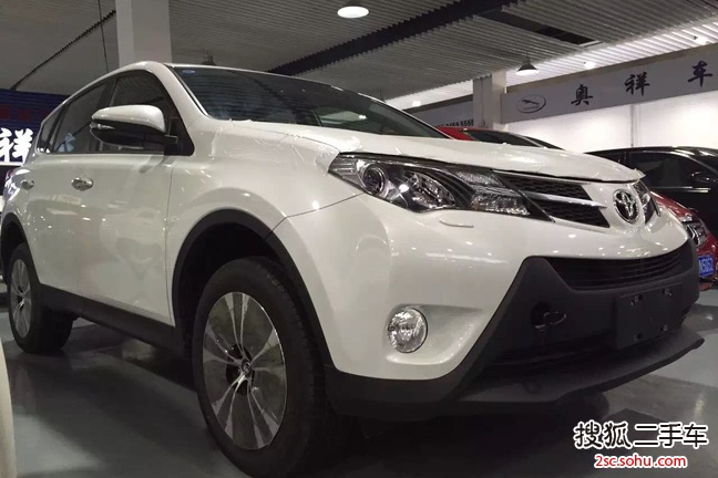 丰田RAV42015款2.5L 自动四驱尊贵版