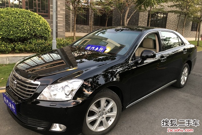 丰田皇冠2010款3.0L Royal Saloon 