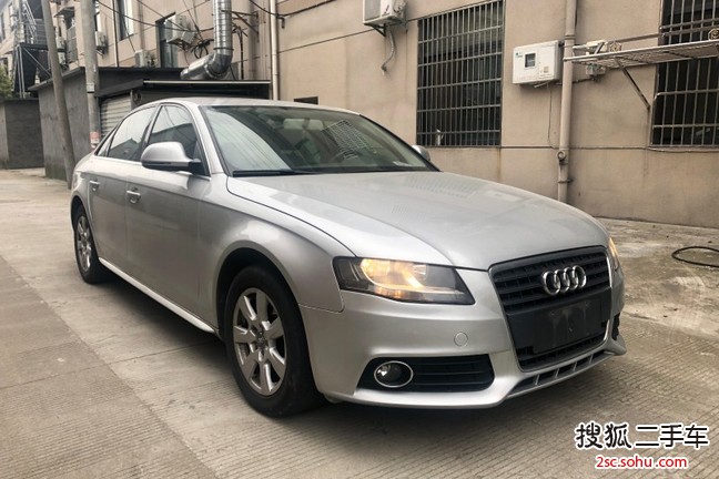 奥迪A4L2011款1.8TFSI 舒适型