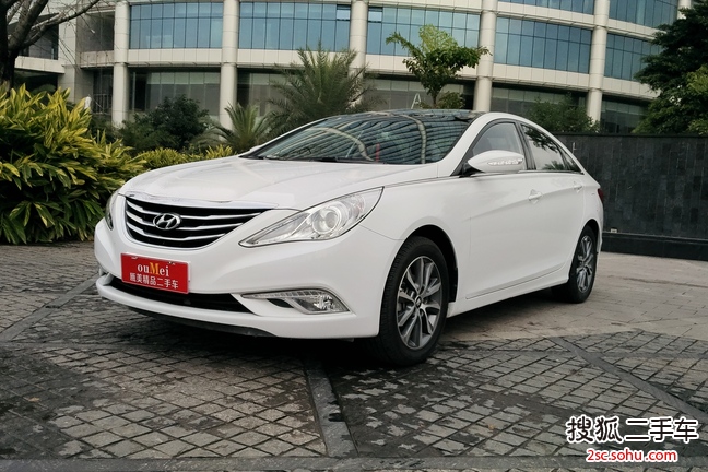 现代索纳塔八2013款2.0L 自动豪华版