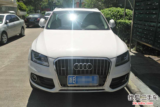 奥迪Q52013款40 TFSI 进取型