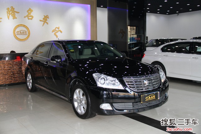 丰田皇冠2010款3.0L Royal Saloon 尊享版 