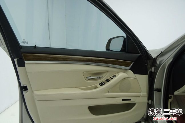 宝马5系2014款525Li 豪华设计套装